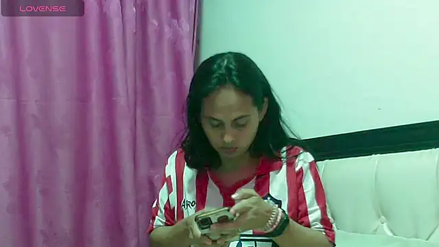 Snapshot of aphodite_gael chatting on February 27, 9:47 pm aphodite gael online show from February 27, 9:47 pm