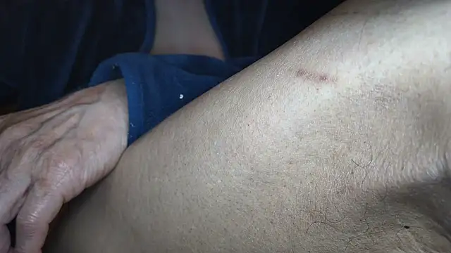 Snapshot of hidenyan02 chatting on March 11, 3:45 pm hidenyan02 online show from March 11, 3:45 pm