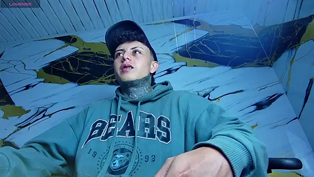 Kevin22 222 online show from February 7, 3:34 am