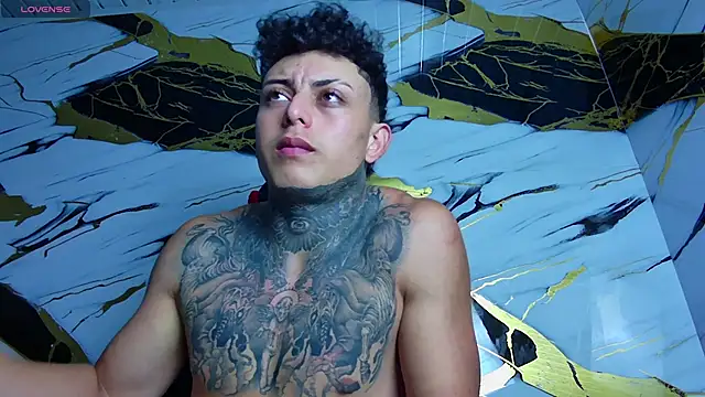 Kevin22 222 online show from February 11, 11:54 pm