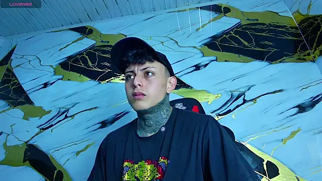 Kevin22 222 online show from March 18, 9:53 pm