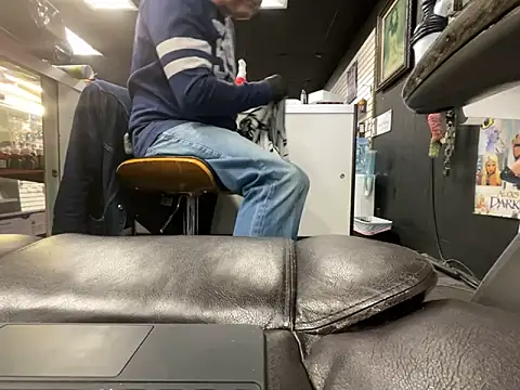 Snapshot of RawRyder8 chatting on December 24, 10:28 pm RawRyder8 online show from December 24, 10:28 pm