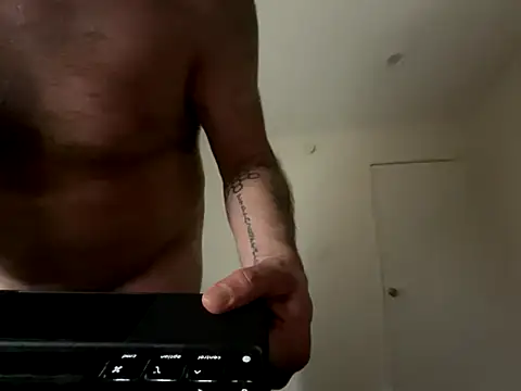 Snapshot of RawRyder8 chatting on October 23, 8:57 am RawRyder8 online show from October 23, 8:57 am