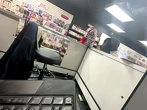 Snapshot of RawRyder8 chatting on December 17, 2:06 am RawRyder8 online show from December 17, 2:06 am