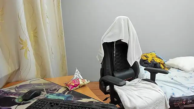 Snapshot of iliaskrislove chatting on October 1, 2:45 pm iliaskrislove online show from October 1, 2:45 pm