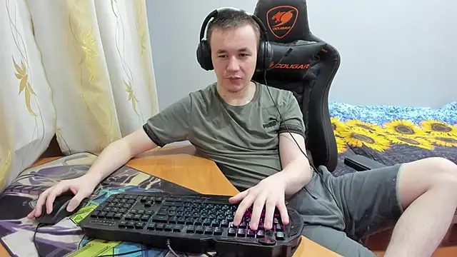 iliaskrislove online show from October 25, 4:13 pm