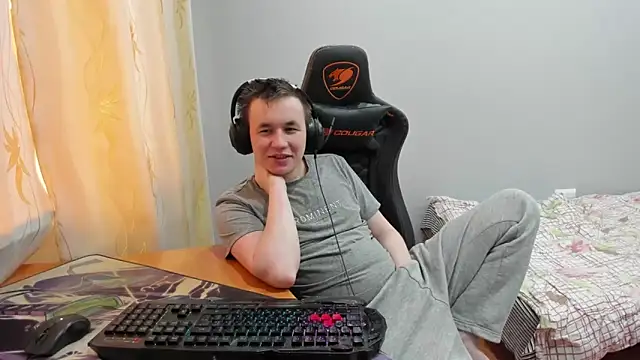 iliaskrislove online show from November 27, 7:32 am