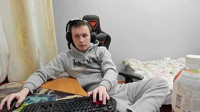 iliaskrislove online show from November 30, 1:31 am