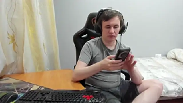 iliaskrislove online show from February 10, 4:11 pm