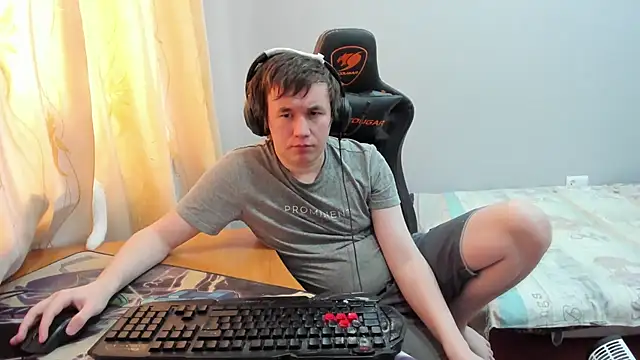 iliaskrislove online show from February 15, 7:51 am