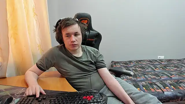 iliaskrislove online show from February 24, 4:43 am