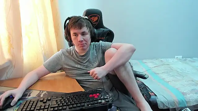 iliaskrislove online show from March 11, 6:52 am