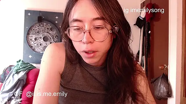 emily pearl  online show from March 15, 8:15 pm