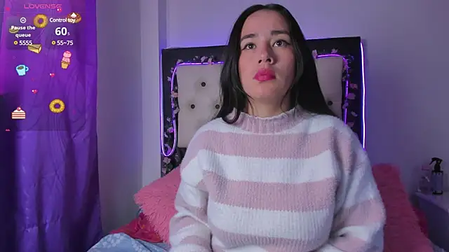 Snapshot of Veeronica_Smith chatting on February 18, 1:11 pm Veeronica Smith online show from February 18, 1:11 pm