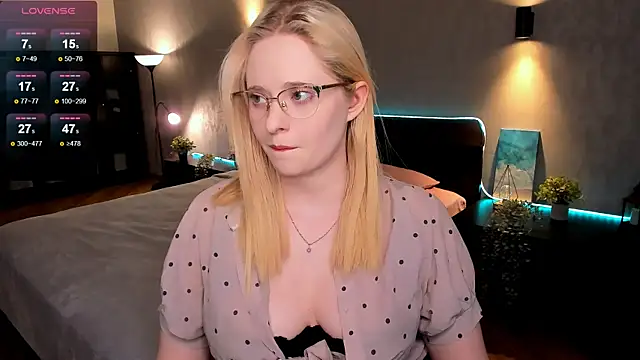 Aemilia  online show from March 20, 8:42 am