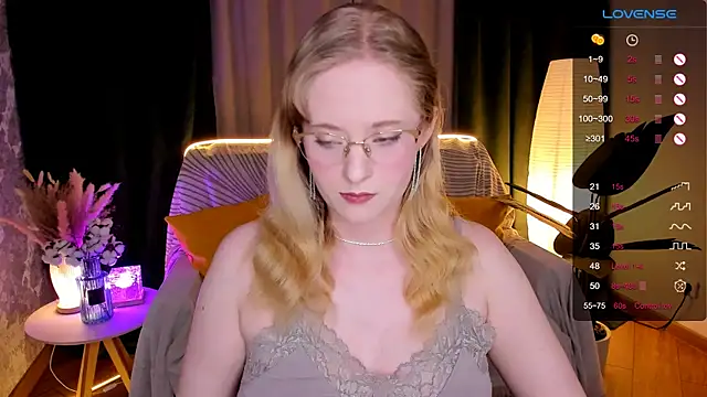 Aemilia  online show from January 13, 2:17 am