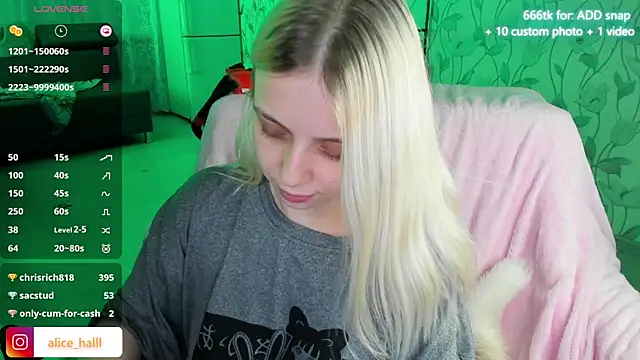 Alice Halle online show from December 8, 7:11 pm