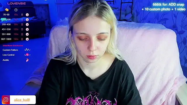 Alice Halle online show from December 17, 5:29 am