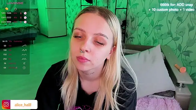 Alice Halle online show from January 3, 5:42 pm