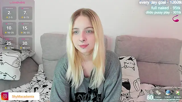 Alice Halle online show from March 9, 6:54 pm