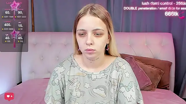 Alice Halle online show from October 10, 1:37 am