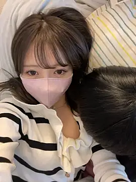 Snapshot of yuki-chi chatting on November 29, 1:47 pm yuki-chi online show from November 29, 1:47 pm