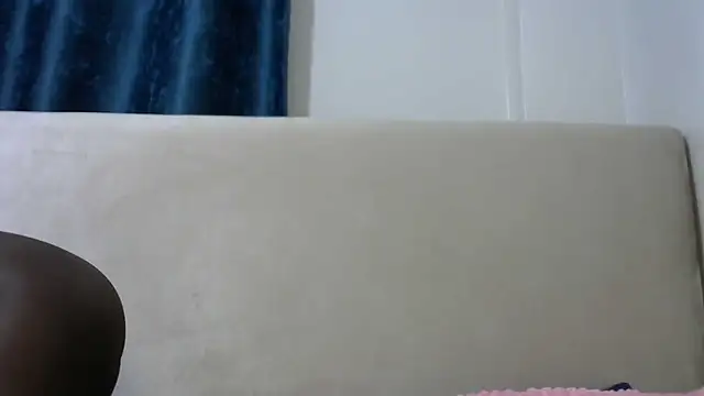 Snapshot of Latiffagodess chatting on October 31, 5:30 am Latiffagodess online show from October 31, 5:30 am