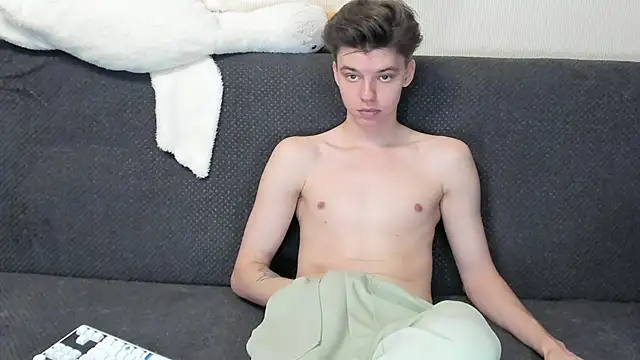 Liam sexy1 online show from November 25, 1:11 pm