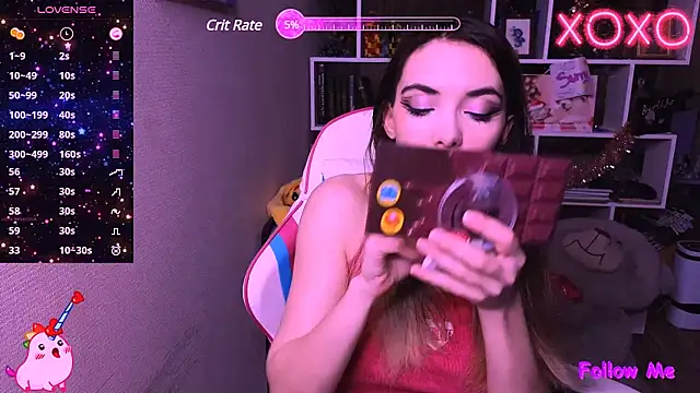 Sia Shine online show from February 15, 7:28 pm