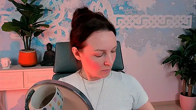 Snapshot of VandaRossi chatting on September 15, 10:04 am VandaRossi online show from September 15, 10:04 am