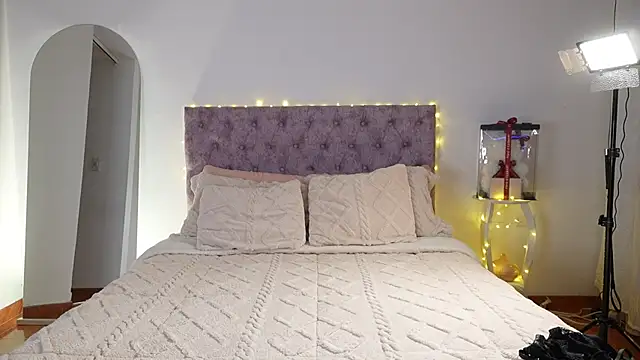 samantha evans2 online show from February 15, 1:02 am