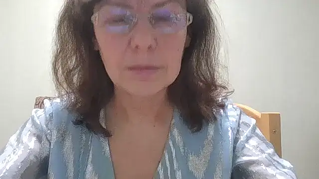 HollyJewel online show from February 26, 3:00 pm