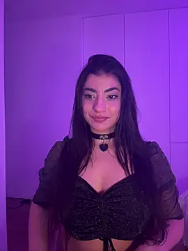 ZoeZayd online show from February 5, 11:20 pm