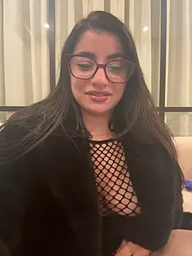 ZoeZayd online show from February 25, 8:40 pm