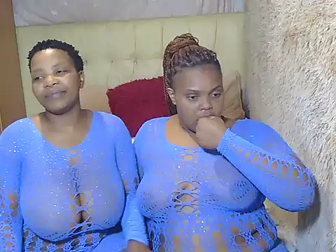 Snapshot of Xxxsluts chatting on November 28, 5:37 pm Xxxsluts online show from November 28, 5:37 pm