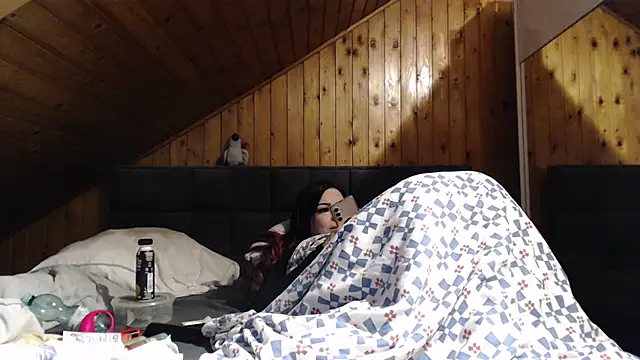 BoeseMoni1998 online show from October 26, 8:48 pm