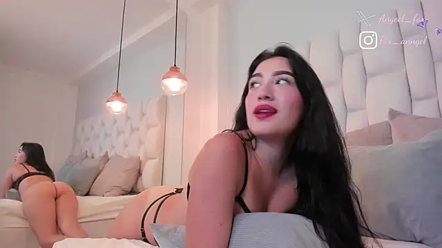Snapshot of angeel_fox chatting on December 21, 3:58 am angeel fox online show from December 21, 3:58 am
