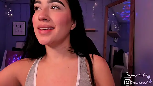 Snapshot of angeel_fox chatting on January 30, 4:58 am angeel fox online show from January 30, 4:58 am