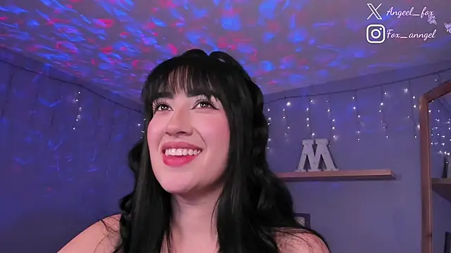 Snapshot of angeel_fox chatting on March 5, 3:51 am angeel fox online show from March 5, 3:51 am