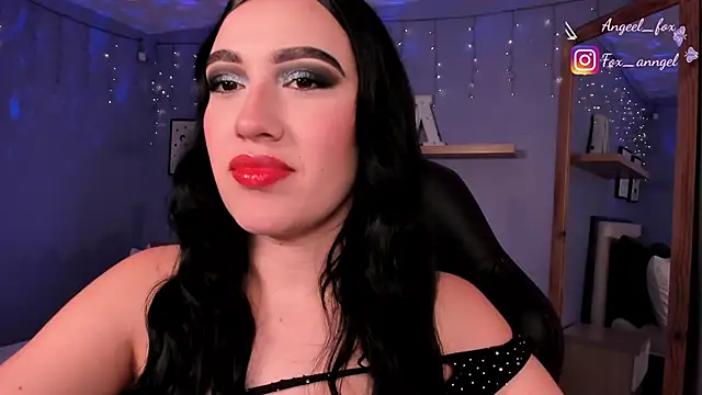 Snapshot of angeel_fox chatting on March 14, 11:43 pm angeel fox online show from March 14, 11:43 pm