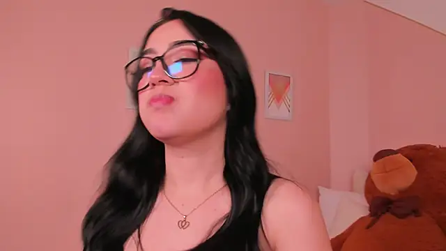 Snapshot of angeel_fox chatting on November 20, 4:12 am angeel fox online show from November 20, 4:12 am