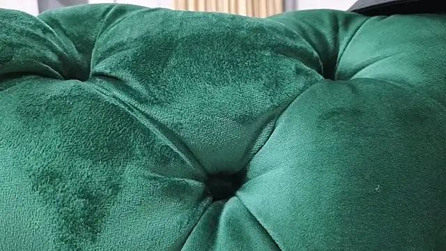 Snapshot of ArianaArianna chatting on January 13, 6:05 pm ArianaArianna online show from January 13, 6:05 pm