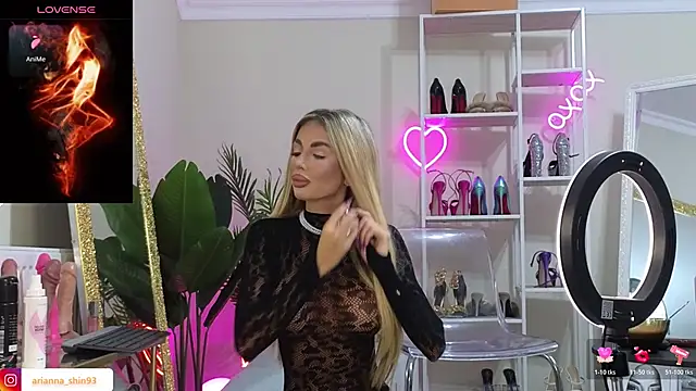 ArianaArianna online show from December 20, 8:43 am