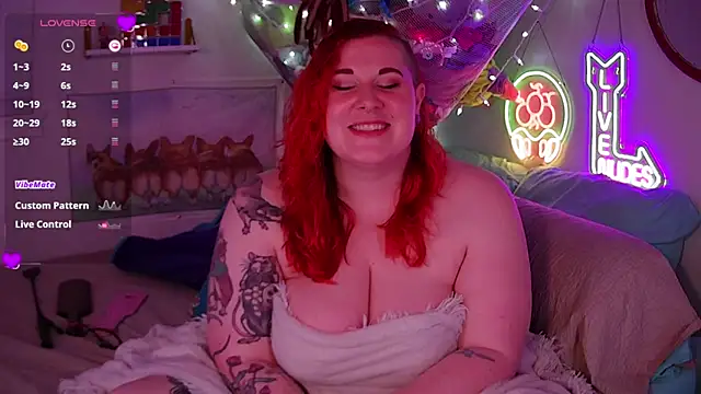 Snapshot of opalreigning chatting on September 14, 7:40 am opalreigning online show from September 14, 7:40 am