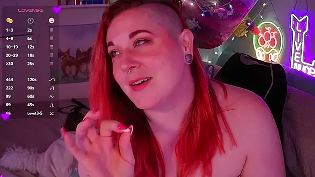 Snapshot of opalreigning chatting on October 10, 8:13 am opalreigning online show from October 10, 8:13 am