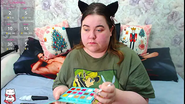 Estelle Hicks online show from February 17, 6:15 pm