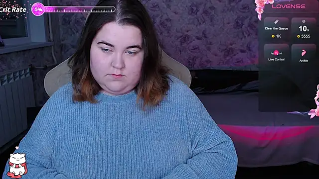 Estelle Hicks online show from October 9, 6:17 pm