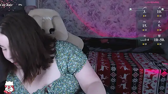 Estelle Hicks online show from March 15, 6:36 pm