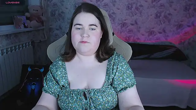 Estelle Hicks online show from May 2, 6:46 pm