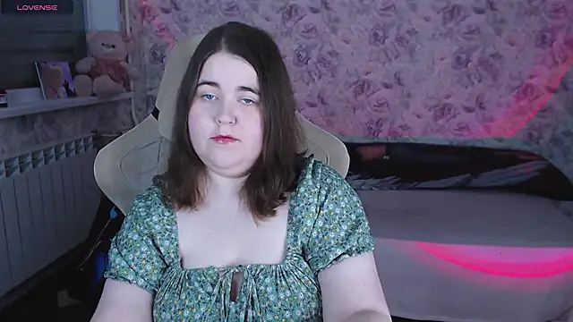 Estelle Hicks online show from May 14, 6:58 pm
